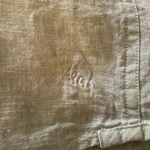 Banana Republic | Linen Long  Sleeve Button Down - Picture 4 of 7